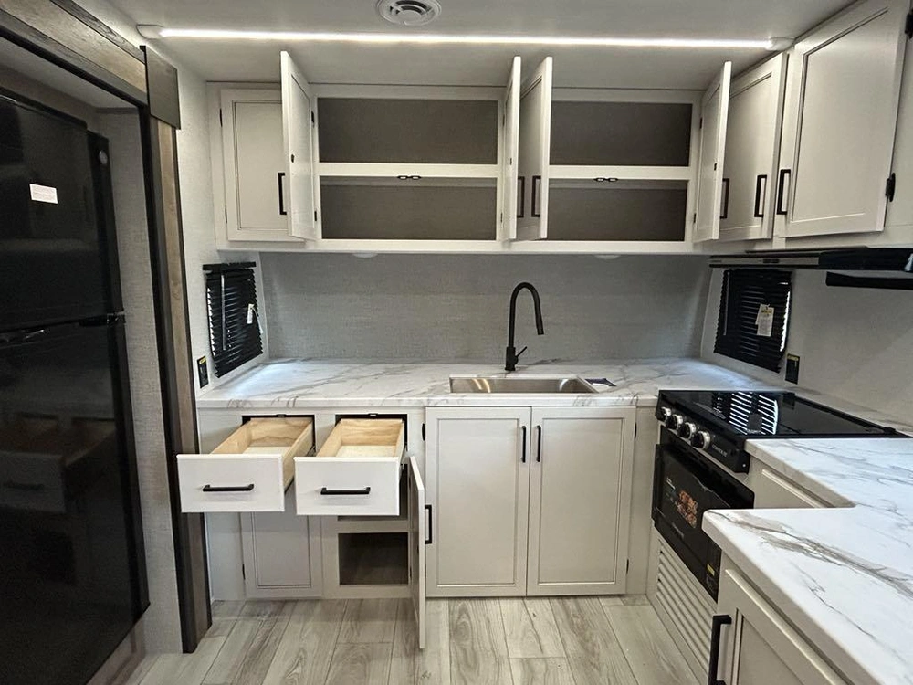 Keystone Rv Springdale 241fk 2025 alt