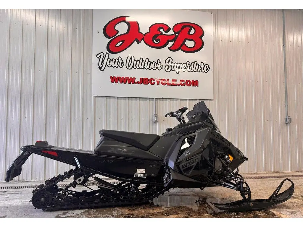 2024 Polaris 850 Indy XC 137 Gloss Black 