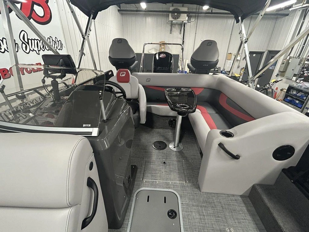 2025 Princecraft Ventura 194 alt