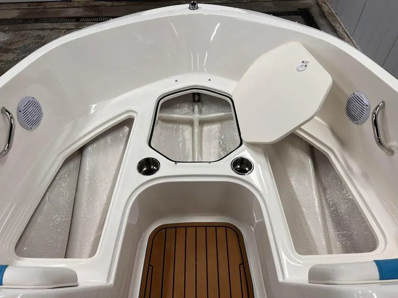 Bayliner 180 - EL 2023