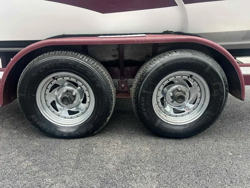 Campion ALLANTE 595 **MOTEUR MERCRUISER 350 MAG!!** 2007