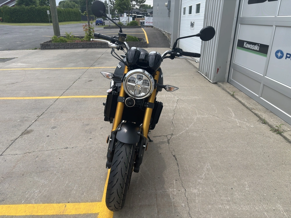 2025 Kawasaki Z900rs Se alt
