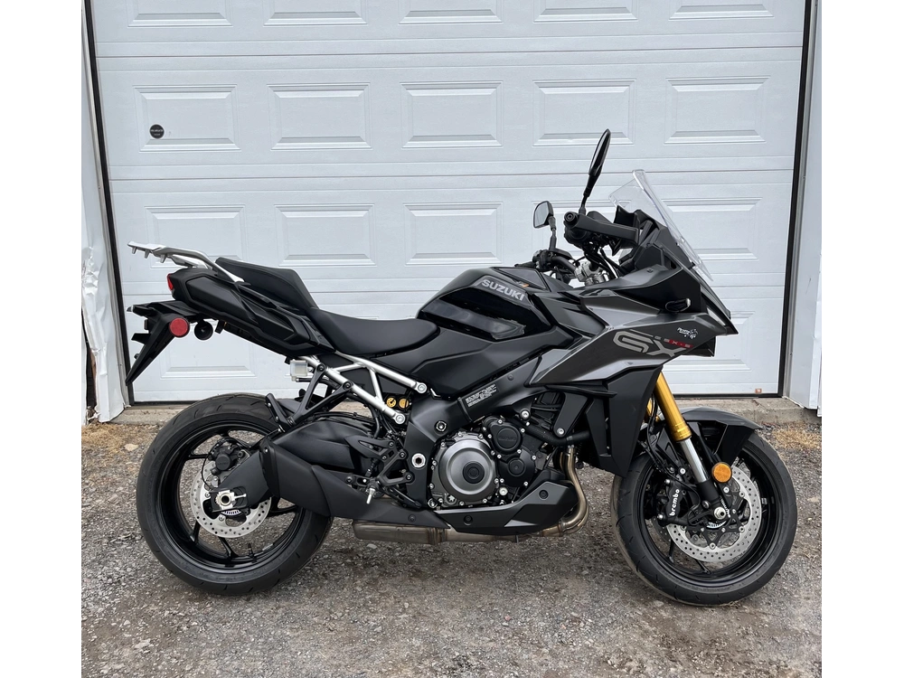 Suzuki Gsx-s1000gx 2024 alt