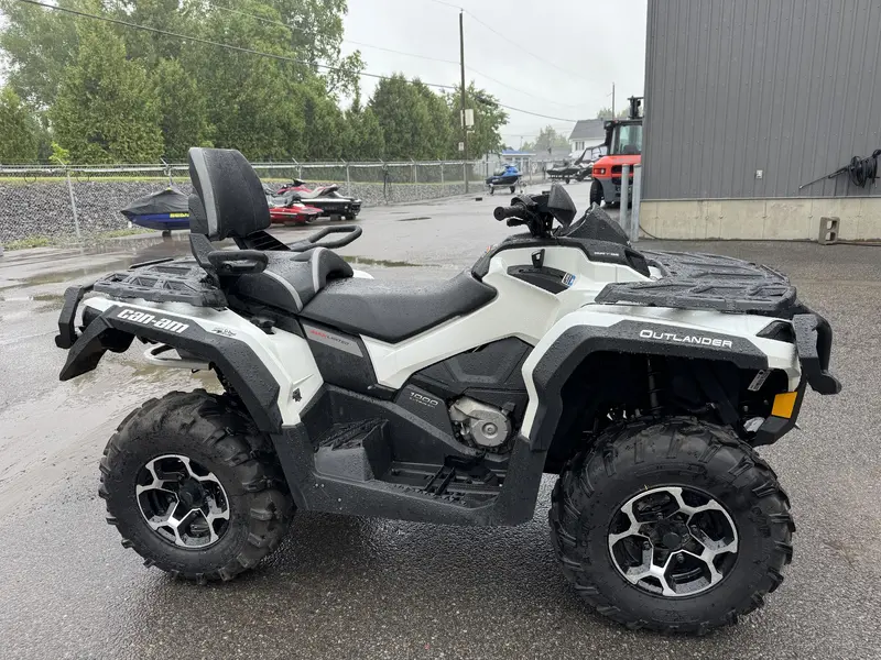 2013 Can-Am outlander max 1000 ltd