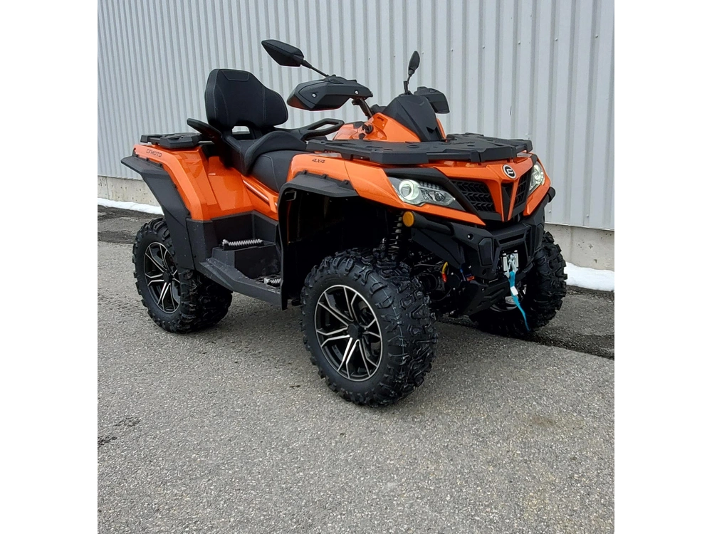 2025 Cfmoto Cforce 800 Touring alt