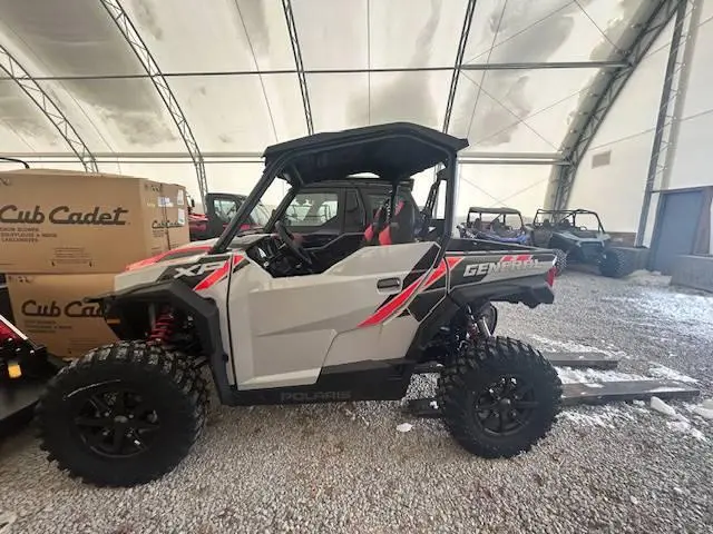 2025 Polaris GENERAL® XP 1000 Sport