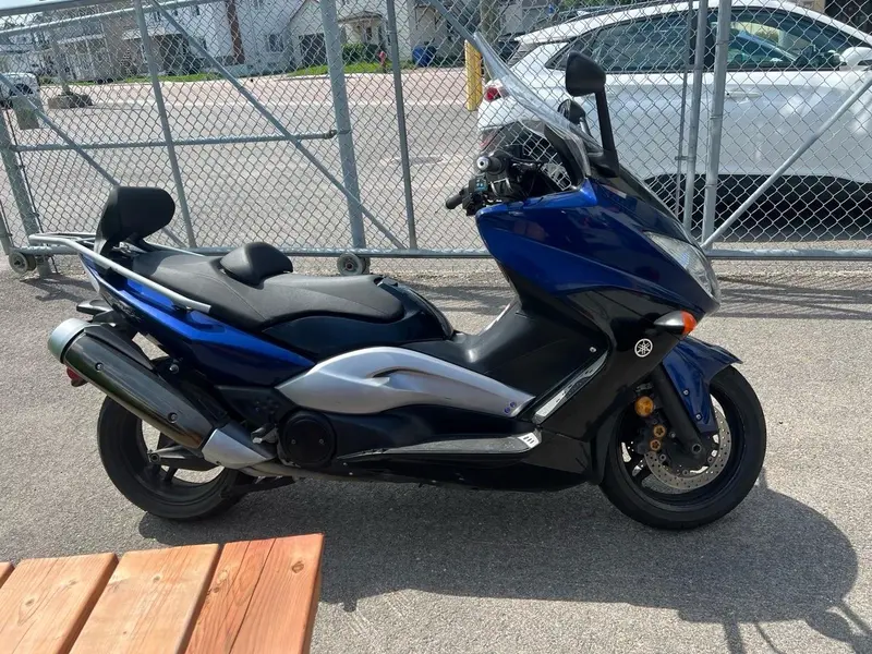 2009 Yamaha TMAX XP 500 thumbnail 2