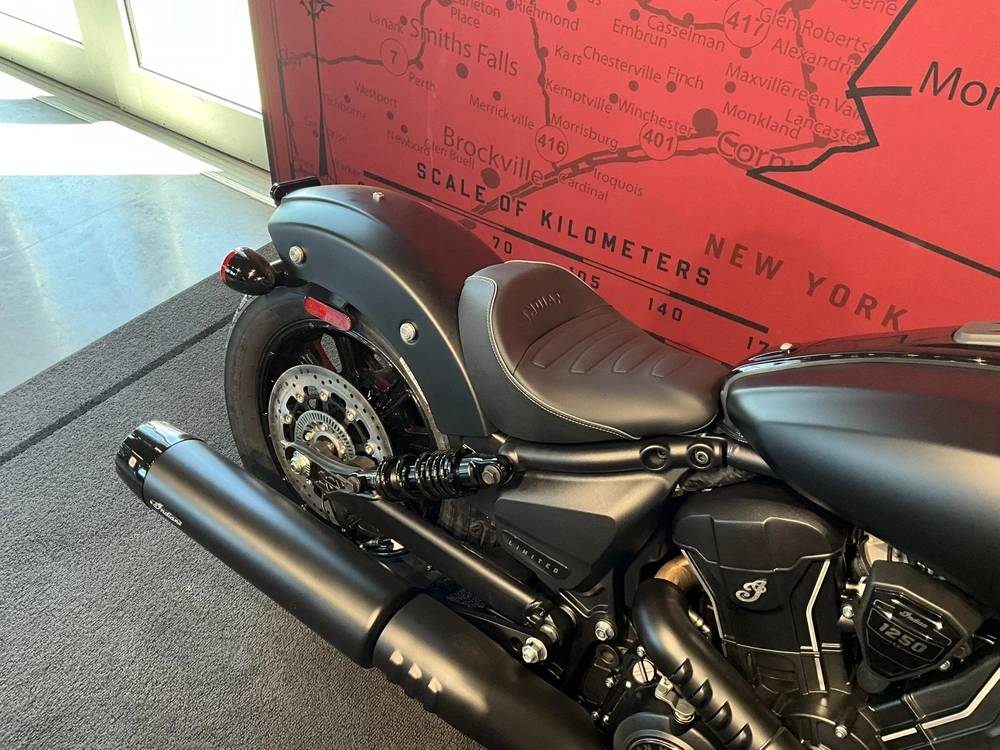 Indian Motorcycle Scout Bobber Limited With Technology Package 2025 alt