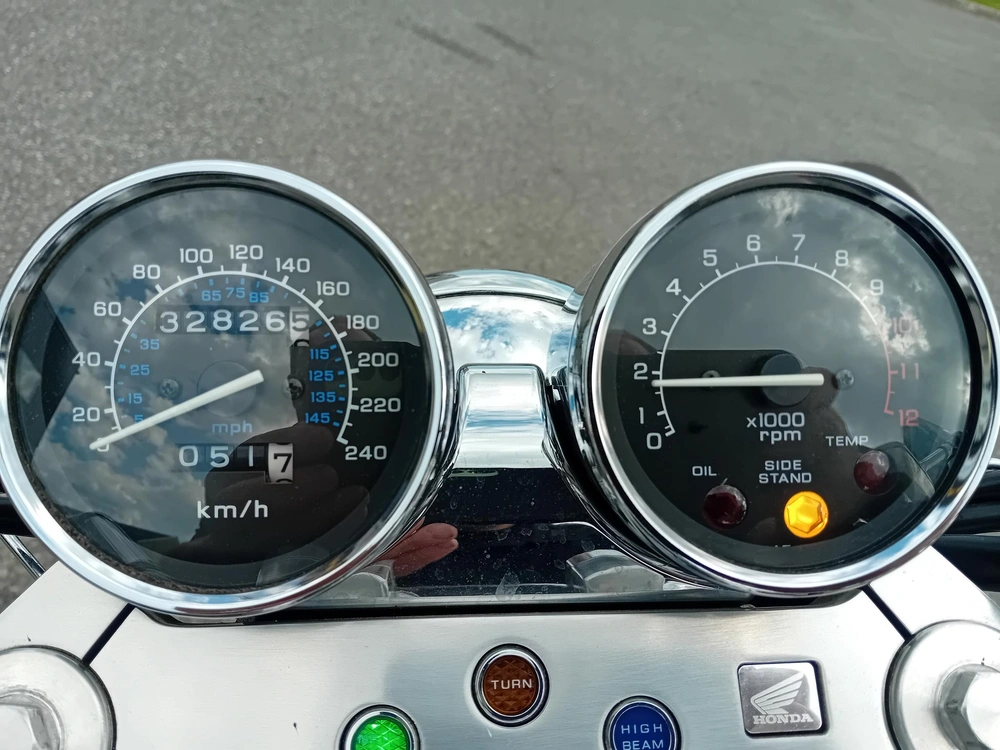 Honda Vf750 Magna 1999 alt