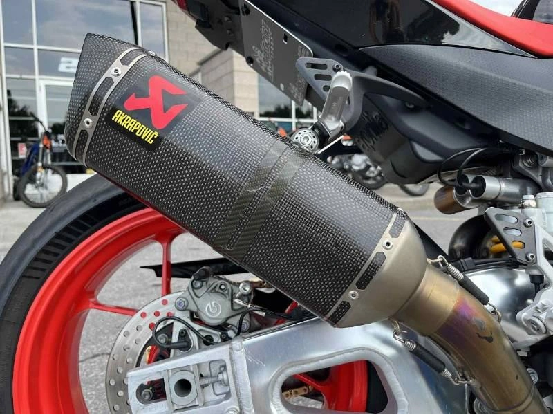 2022 Aprilia Tuono V4 alt