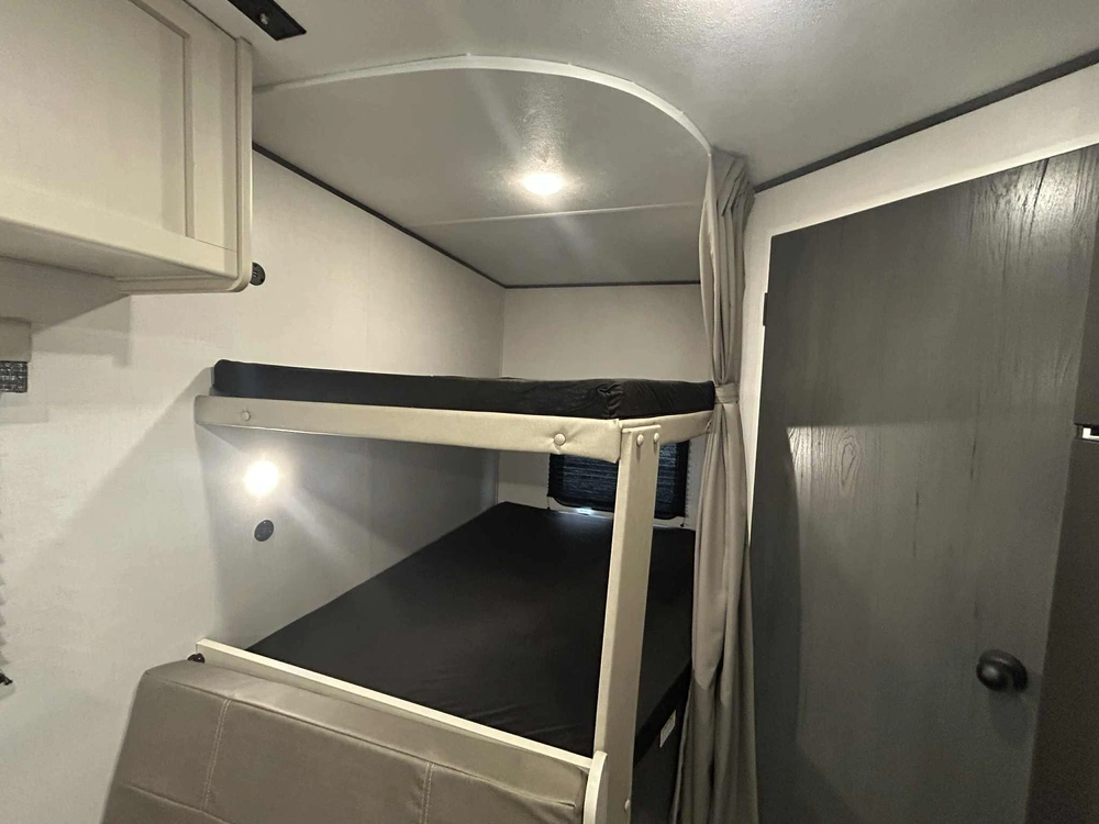 2026 Dutchmen Aspen Trail 25bh alt