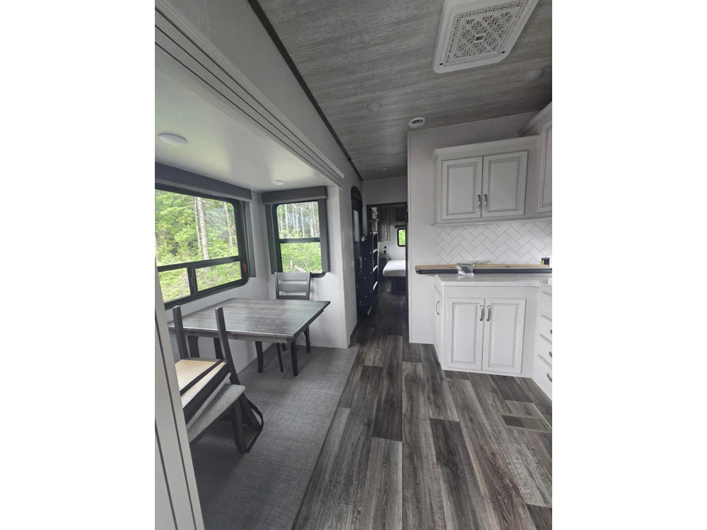 2022 Keystone Rv Cougar 354fls alt