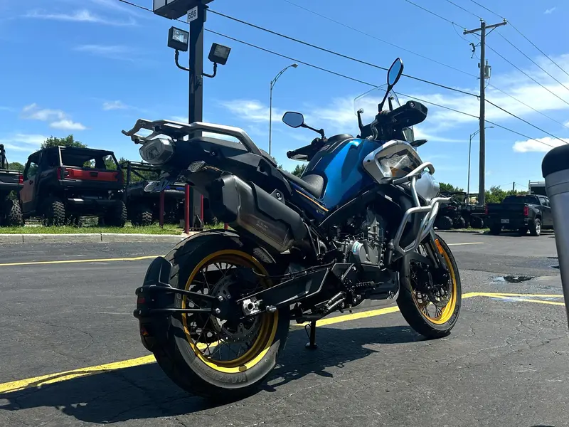 2024 CFMOTO IBEX 800