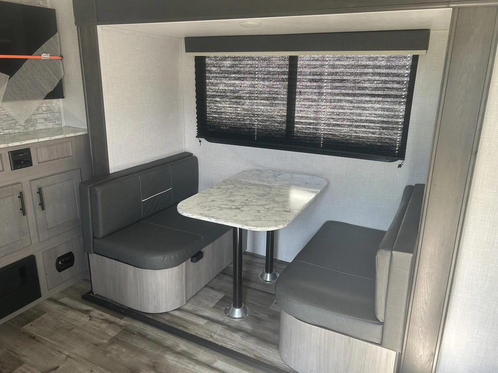 Keystone Rv Coleman 1855r 2022 alt