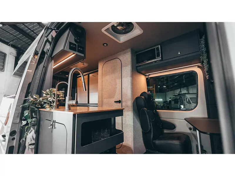 2026 Uwagen Série 4 Overland