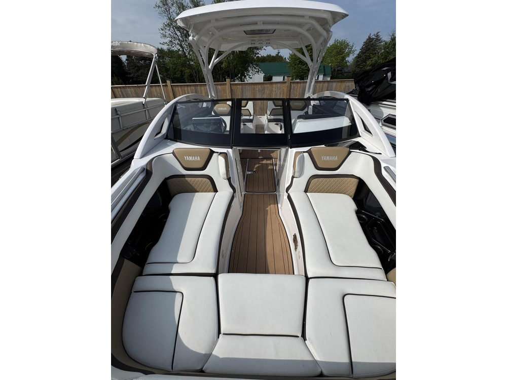 2022 Yamaha 275sd No Luxury Tax* alt