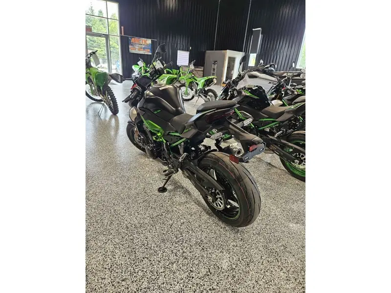2025 Kawasaki Z900