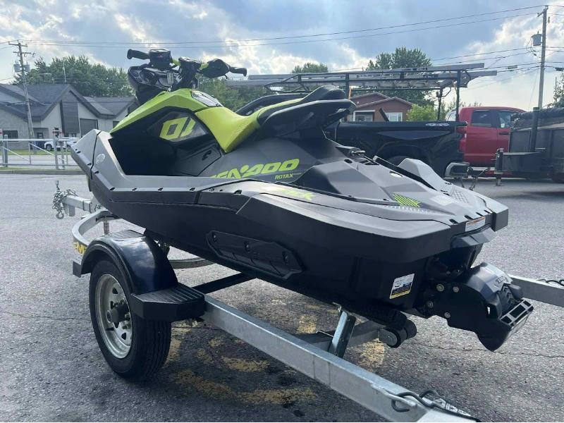 2023 Sea-doo Spark Trixx alt