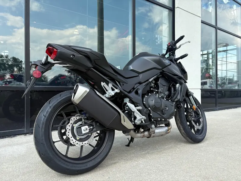 2025 Honda CB750 490 KM thumbnail 3