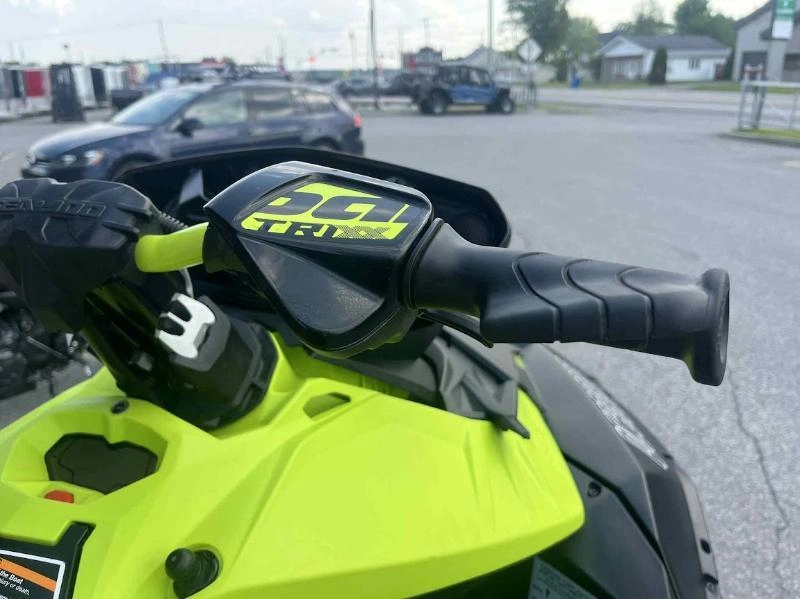 2023 Sea-doo Spark Trixx alt