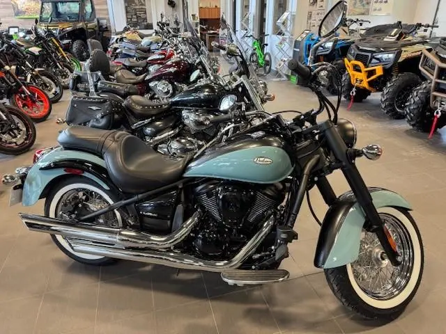 2025 Kawasaki VULCAN 900 CLASSIC