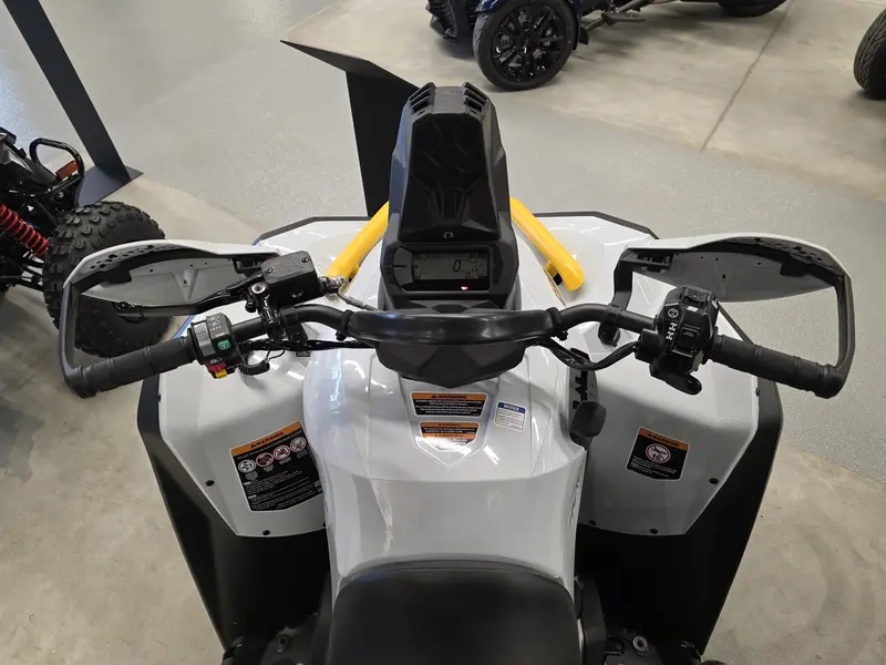 2024 Can-Am RENEGADE X MR 650