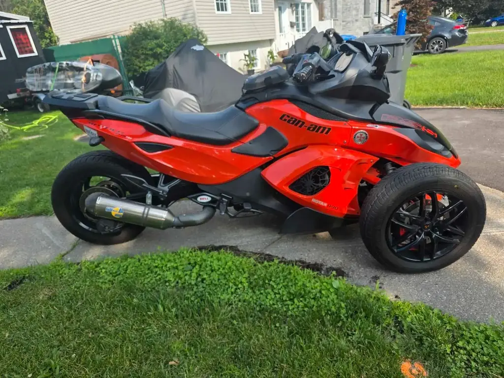 2012 Can-Am SPYDER RSS (SE5)