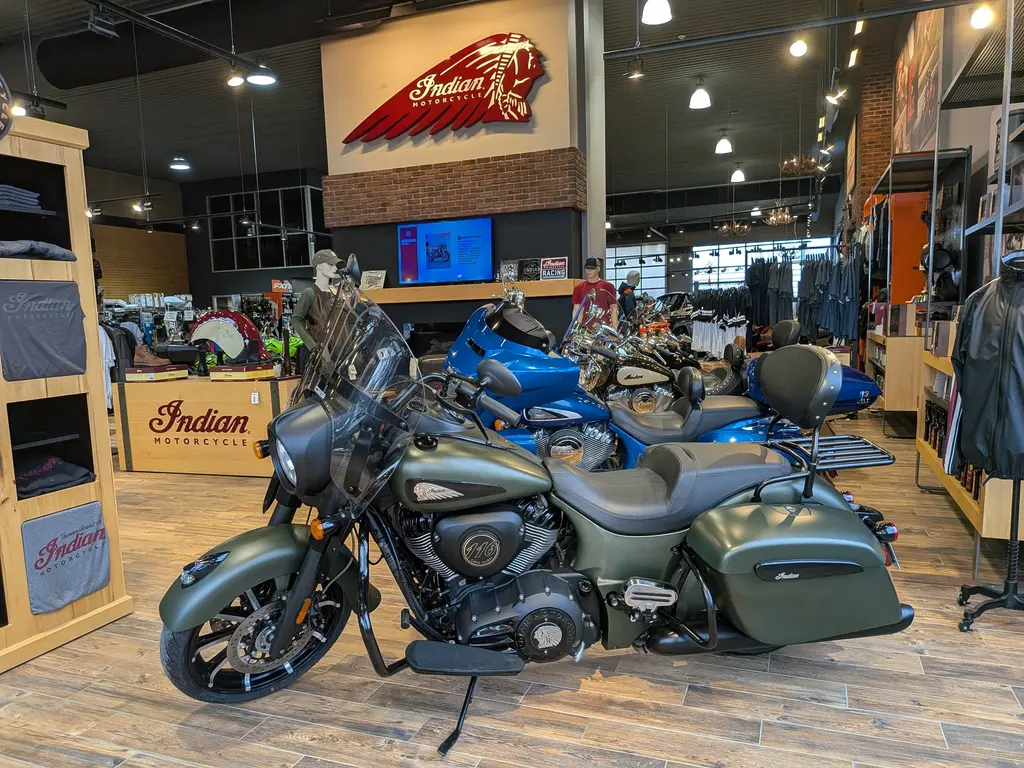 Indian Motorcycle Springfield 2021 - Dark Horse
