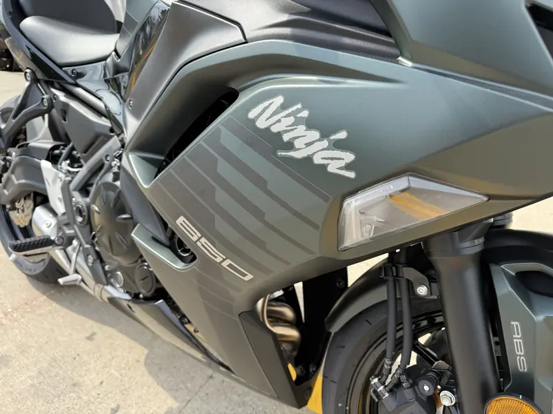 2025 Kawasaki NINJA 650 ABS