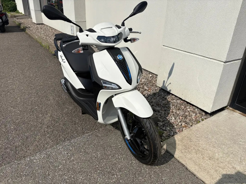 New 2025 Piaggio Liberty 50 Sport in Sainte-Thérèse Goulet