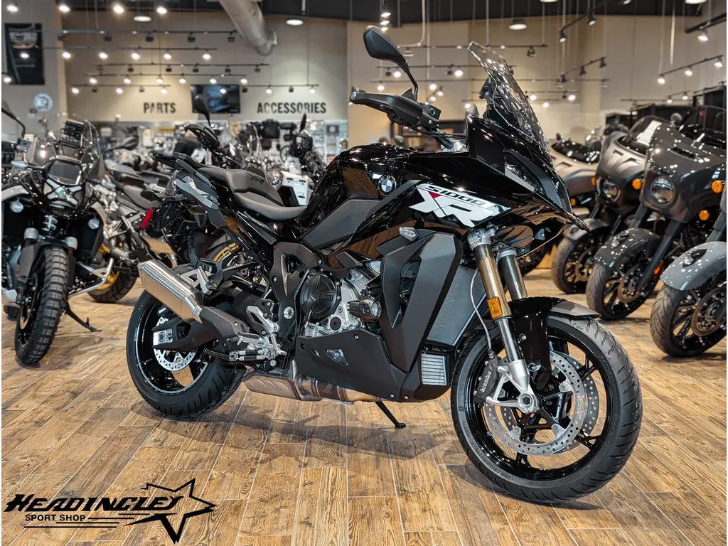 2025 BMW S 1000 XR // Black Storm Metallic 