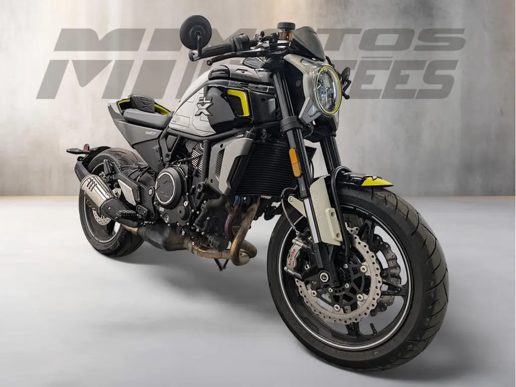 2023 CFMOTO 700CL-X SPORT