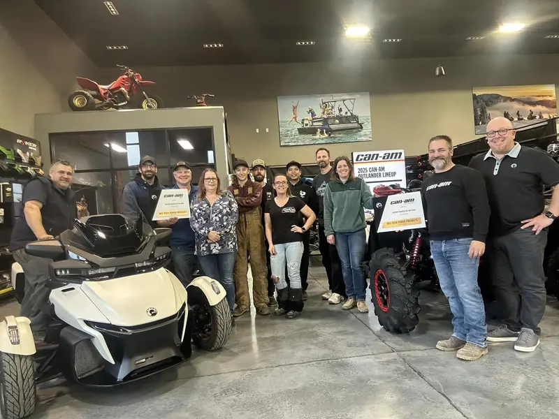 2025 Can-Am Canyon Redrock Moss Green