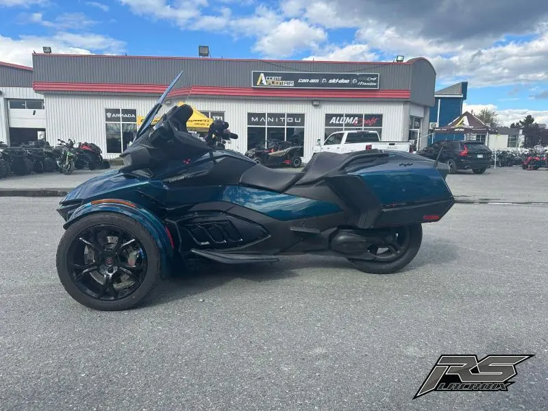 2021 Can-Am SPYDER RT 1330 