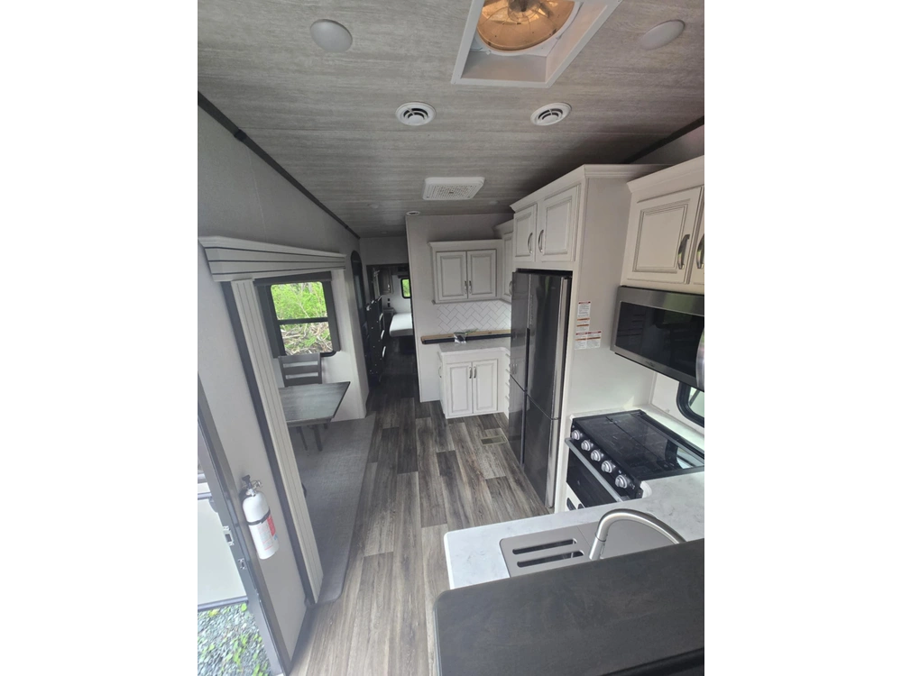 2022 Keystone Rv Cougar 354fls alt