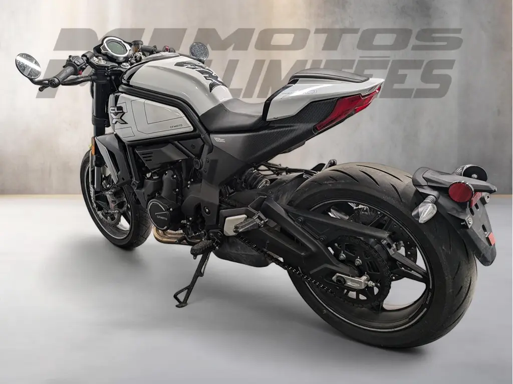 2023 CFMOTO 700CL-X SPORT