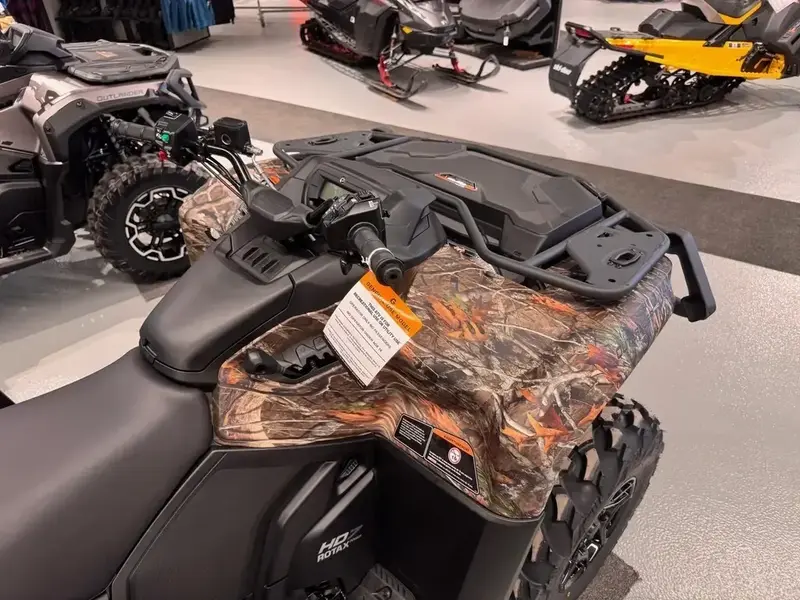 2025 Can-Am OUTLANDER PRO HUNTING EDITION HD7