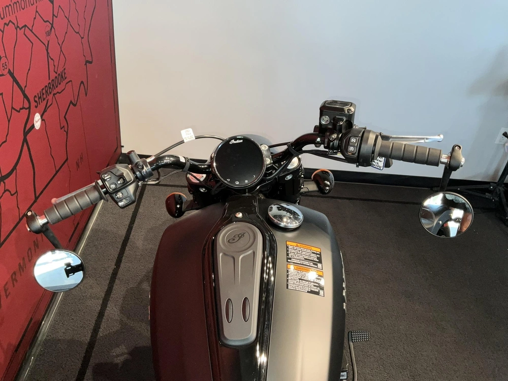 Indian Motorcycle Scout Bobber Limited With Technology Package 2025 alt