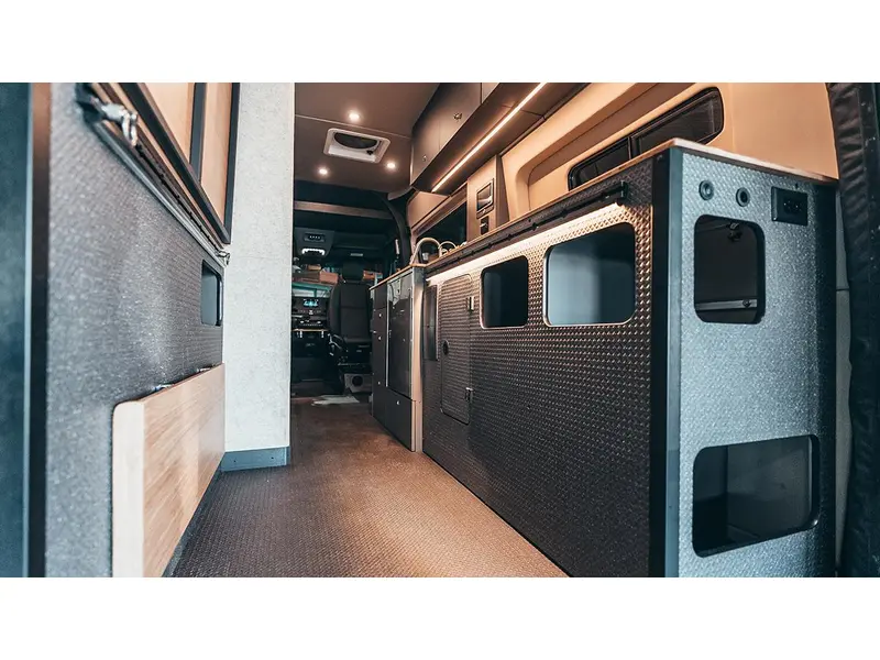 2026 Uwagen Série 4 Overland