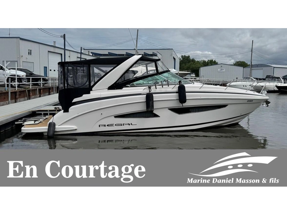 Regal 32 Express 2017 alt