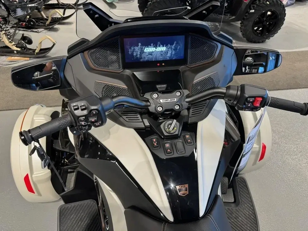 Can-am Spyder Rt Sea-to-sky 2024 alt