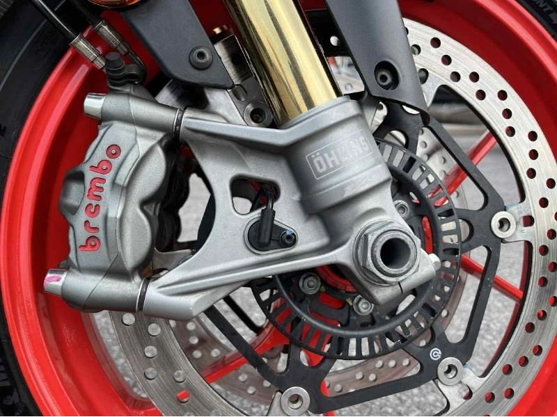 2022 Aprilia Tuono V4 alt