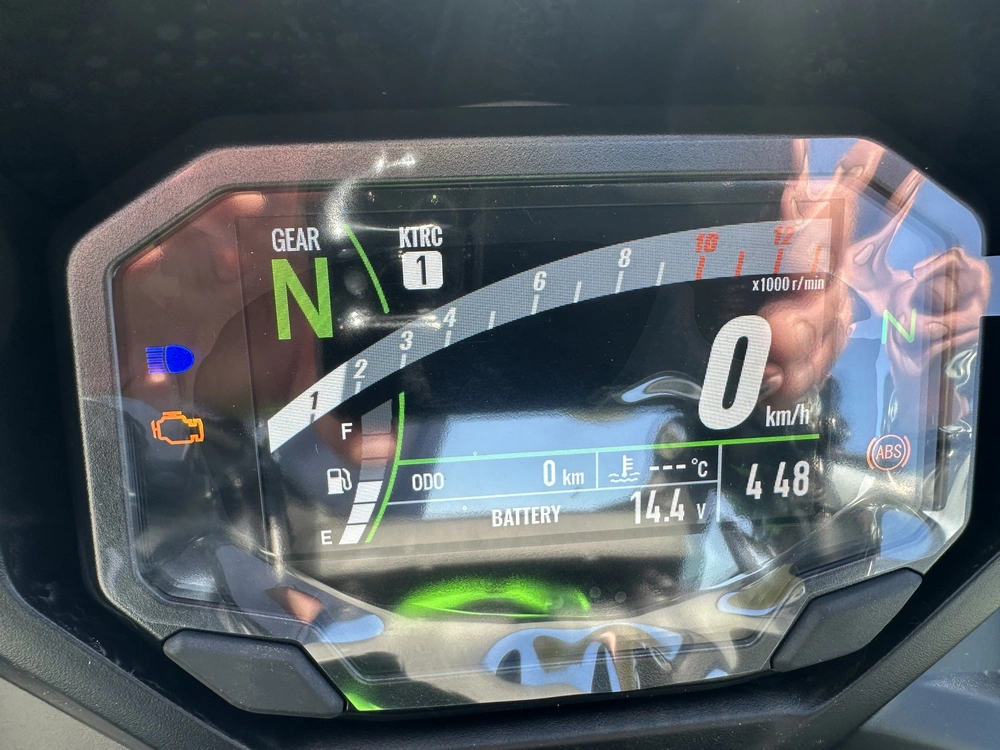 2025 Kawasaki Ninja 650 Krt alt