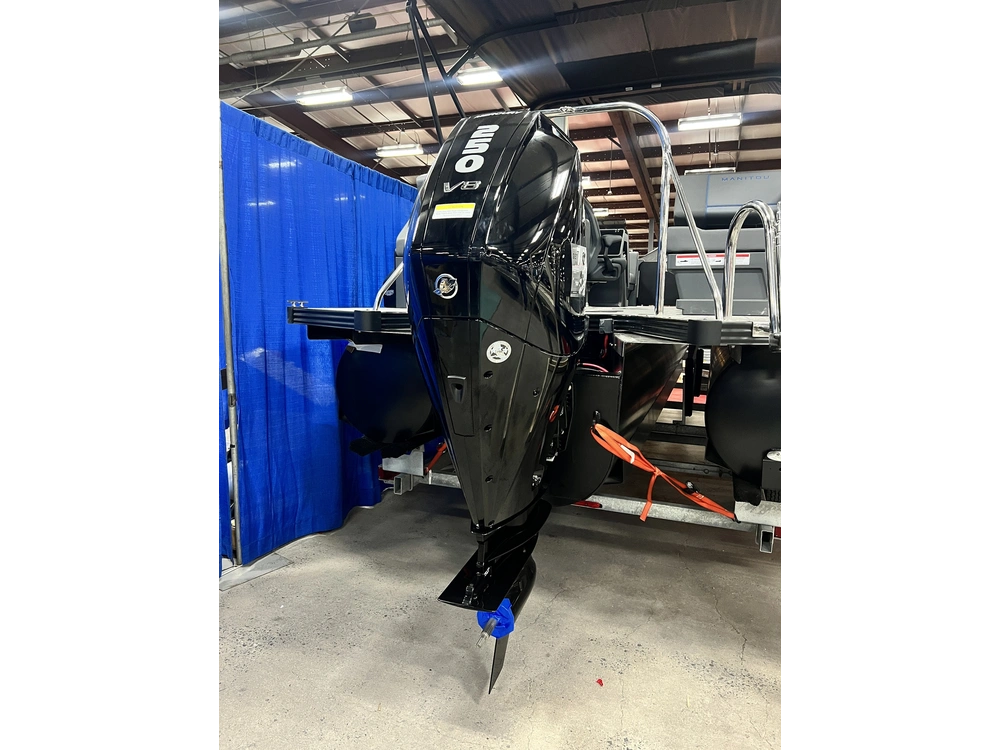 2025 Manitou Explore 22 Navigator W/ Trifold Bench + 250xl Merc & Trailer