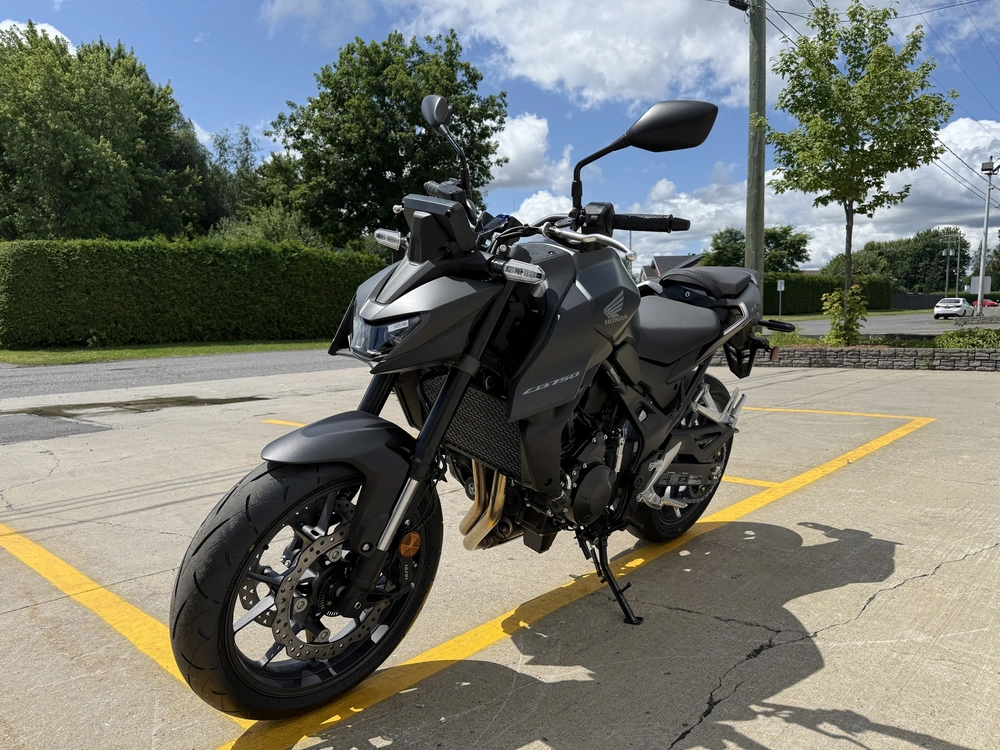 Honda Cb750 Abs 2025 alt