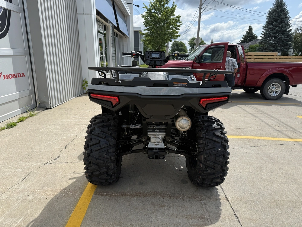 Polaris Sportsman 570 Premium 2025 alt
