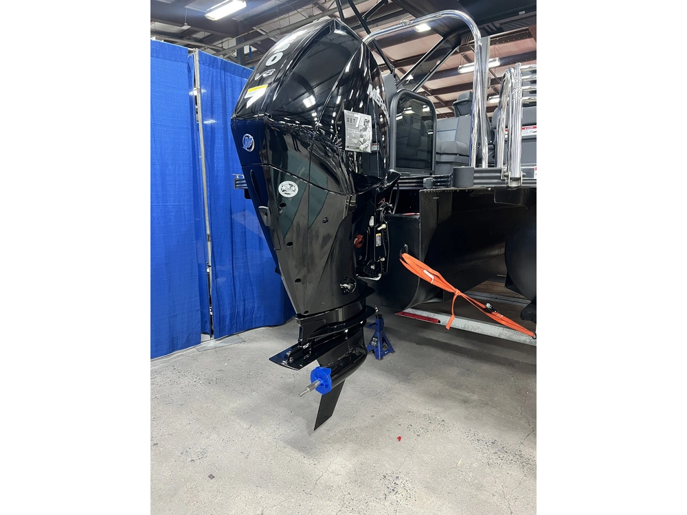 2025 Manitou Explore 22 Navigator W/ Trifold Bench + 250xl Merc & Trailer