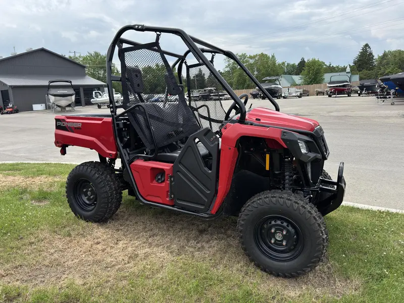 2025 Honda Pioneer 520 thumbnail 6