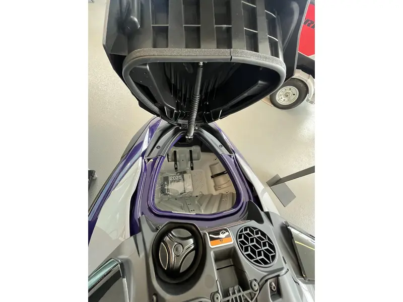2025 Sea-Doo GTI SE 130 thumbnail 6