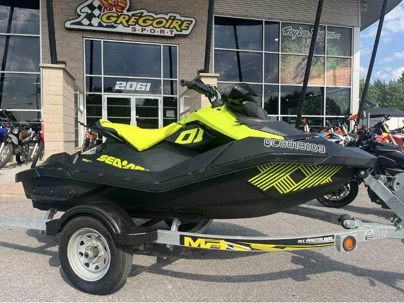 2023 Sea-doo Spark Trixx alt